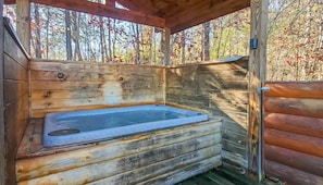 Private Hot Tub on the Deck