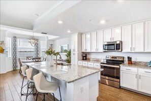 Beautiful, Bright & Spacious Kitchen & Dining Area