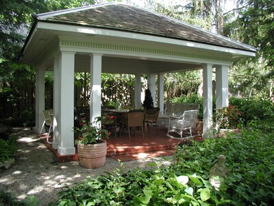 Spencer Estate Blue Room