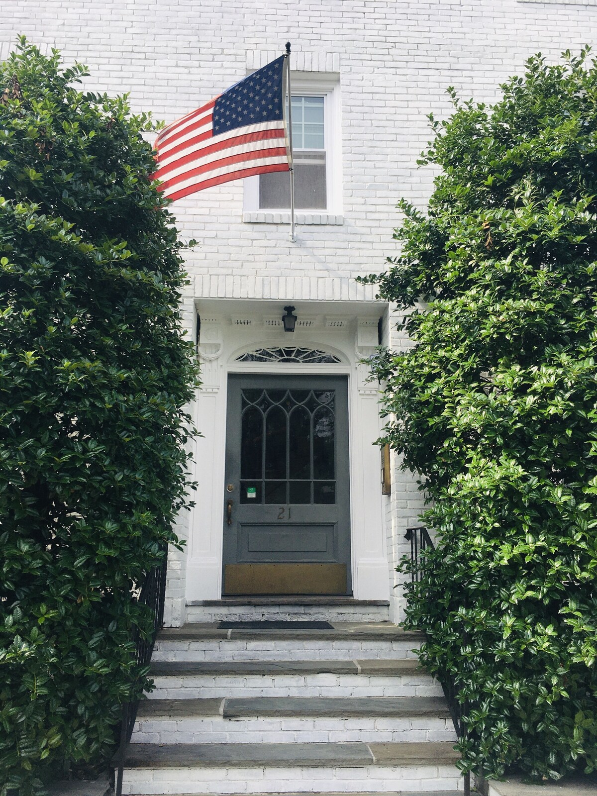 Twenty – One ! Boutique Stay (2C) in Heart of Downtown