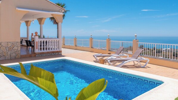 Villa Vista Vélez-Málaga by Ruralidays