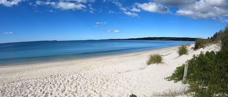 Location Shot - Collingwood Beach