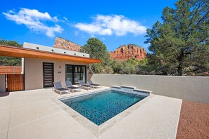 Private Salt Water Play Pool with An Amazing Backdrop - Access to/from the Casita