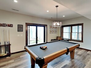 Lower Level Family Room w/ Pool Table & Wet Bar