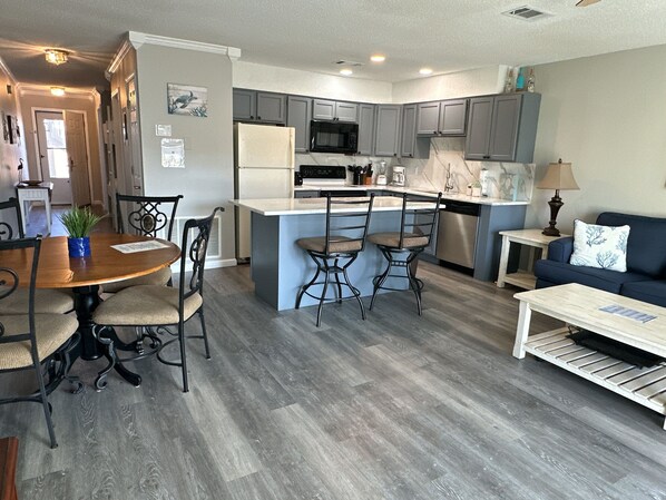 Kitchen Dining area