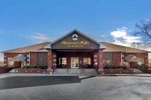 Check in at the Thousand Hills Clubhouse