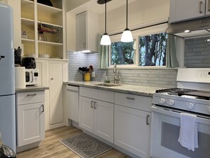 Remodeled Kitchen w/dishwasher  (August 2022)