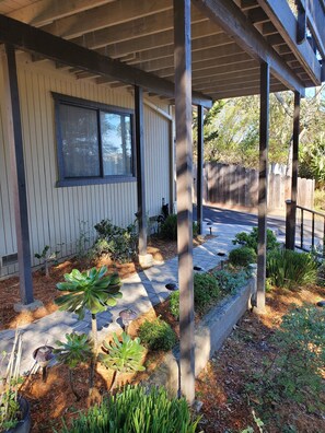 Front Yard Pathway
