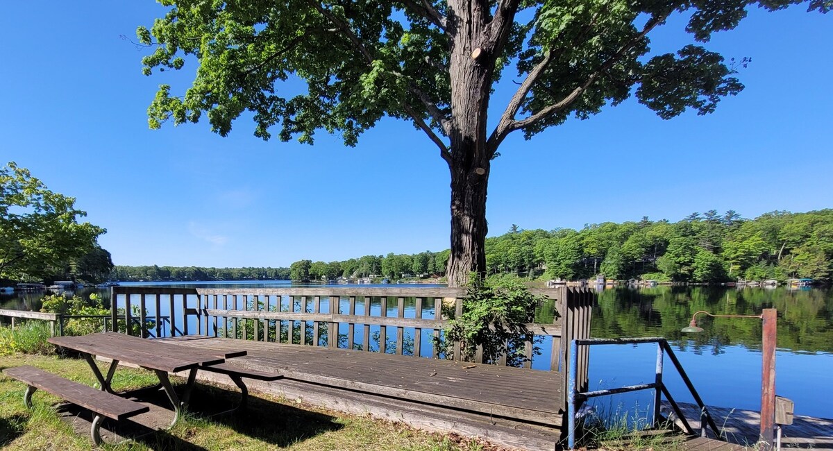 Guest house on Croton Pond