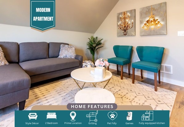 Contemporary family room with cozy space design. The sofa can be converted to a bed. Great space to hang out with friends and family. Separate reading bench, smart TV (Netflix and YouTube TV Included).