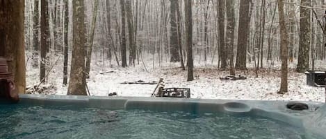 Hot tub in the snow