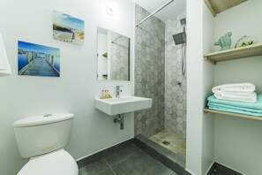 A cute little bathroom