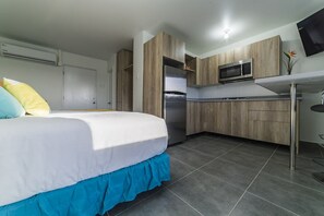 2 Comfortable Double Beds