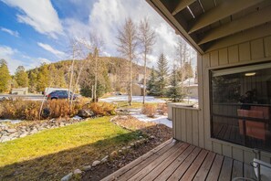 Great forest and neighborhood views!