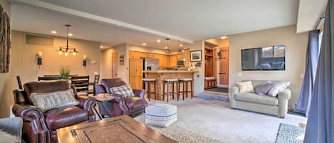 Mammoth Lakes Vacation Rental | 2BR | 2BA | 1,200 Sq Ft | No Steps Required