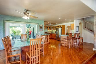Spacious & Private Home with AC & Hot Tub
