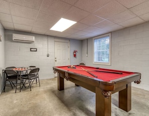 Spielezimmer