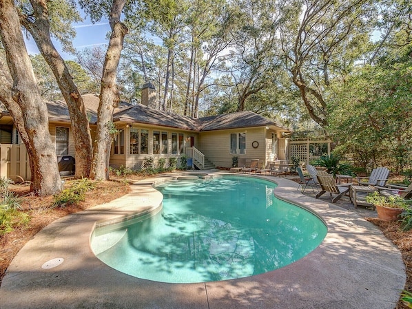 Beautiful Pool Oasis at 4 East Garrison Place