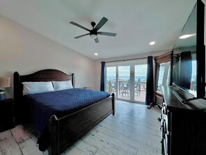 Master Bedroom with King Bed and Gulf Views.