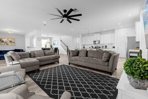 8901CarolineBayCourt(2)
