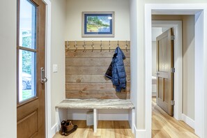 Entrance and Coat Rack