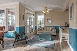 Upper Sitting Area to Deck 
