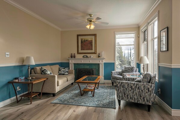 Upper Living Room 