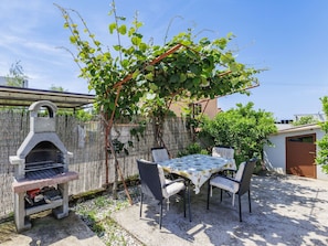 Schatten, Garten, Blumentopf, Garten, Hinterhof, Gartenmöbel, Flagstone, Zimmerpflanze, Outdoor Struktur