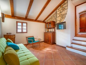 Zimmer, Eigentum, Gebäude, Decke, Interior Design, Möbel, Haus, Grundeigentum, Fussboden, Wohnzimmer