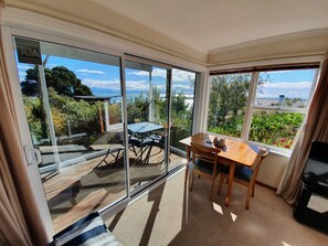 Dining areas (indoor & outdoor)
