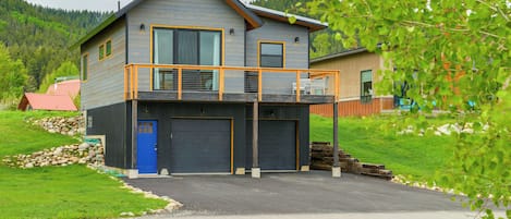 Alpine Vacation Rental | 2BR | 1BA | Single Story | 1,002 Sq Ft