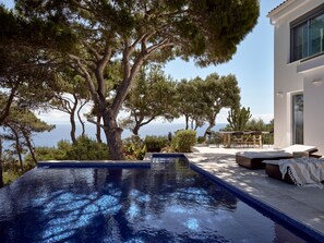 One of the most Iconic homes in the island of Zakynthos await to inspire you. 