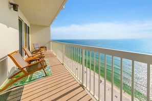 Celadon 1902 - Aloha No Ka Oi balcony