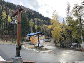 View looking up Firehouse Road