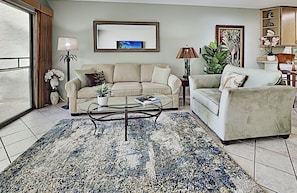 Spacious living room for entertaining family and friends!