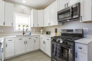 Full service Kitchen - great for longer stays.