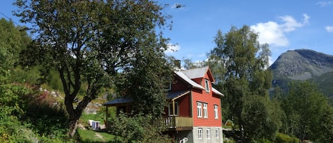 Unser Solheim, das heisst "Sonnenheim"