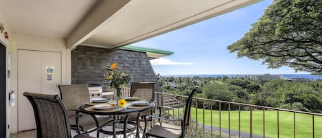 Outdoor dining for 4 guests! Ocean view backdrops