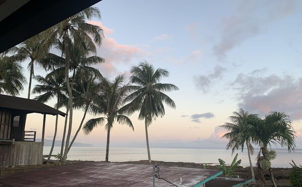 Gorgeous early morning ocean view