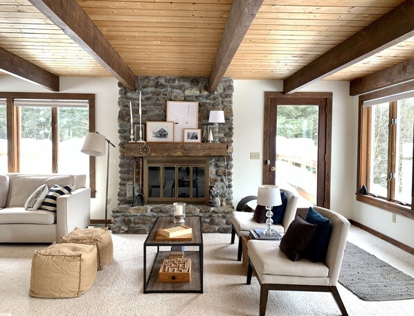 Living area and access to deck 
