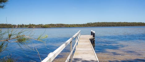 Amazing lakefront at your doorstep