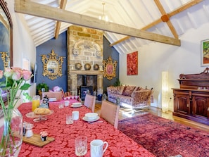 Living room/dining room | Lady De Seton - Seaton Hall, Staithes