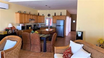 August SALE-33% OFF! OCEANFRONT HOUSE!! *3bd4ba *Divers Amenities*Infinity Pool*