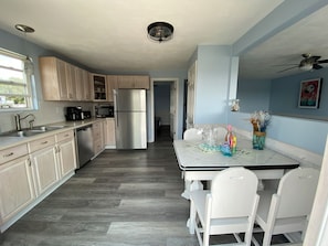 Kitchen / Dinette