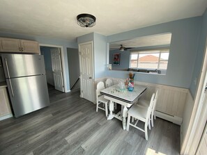 Kitchen / Dinette