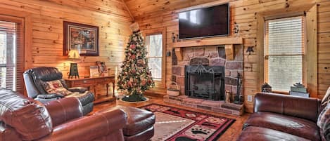 Sevierville Vacation Rental Cabin | 2BR | 2BA | 1,403 Sq Ft