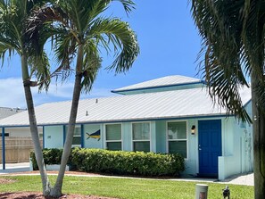 1500 square feet island home!