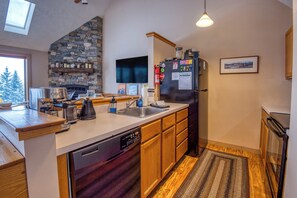 Fully applianced kitchen