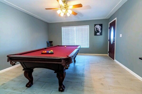 Spielezimmer