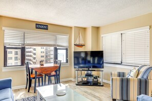 Living Room | Free WiFi